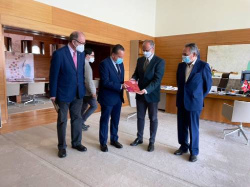 Acto de entrega de la Memoria